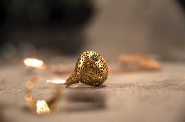 The House of Aziz & Walid Mouzannar Launches the exclusive Hayat Albi Collection